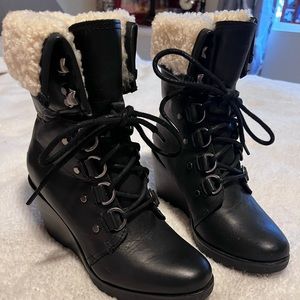 Sorel black leather boots